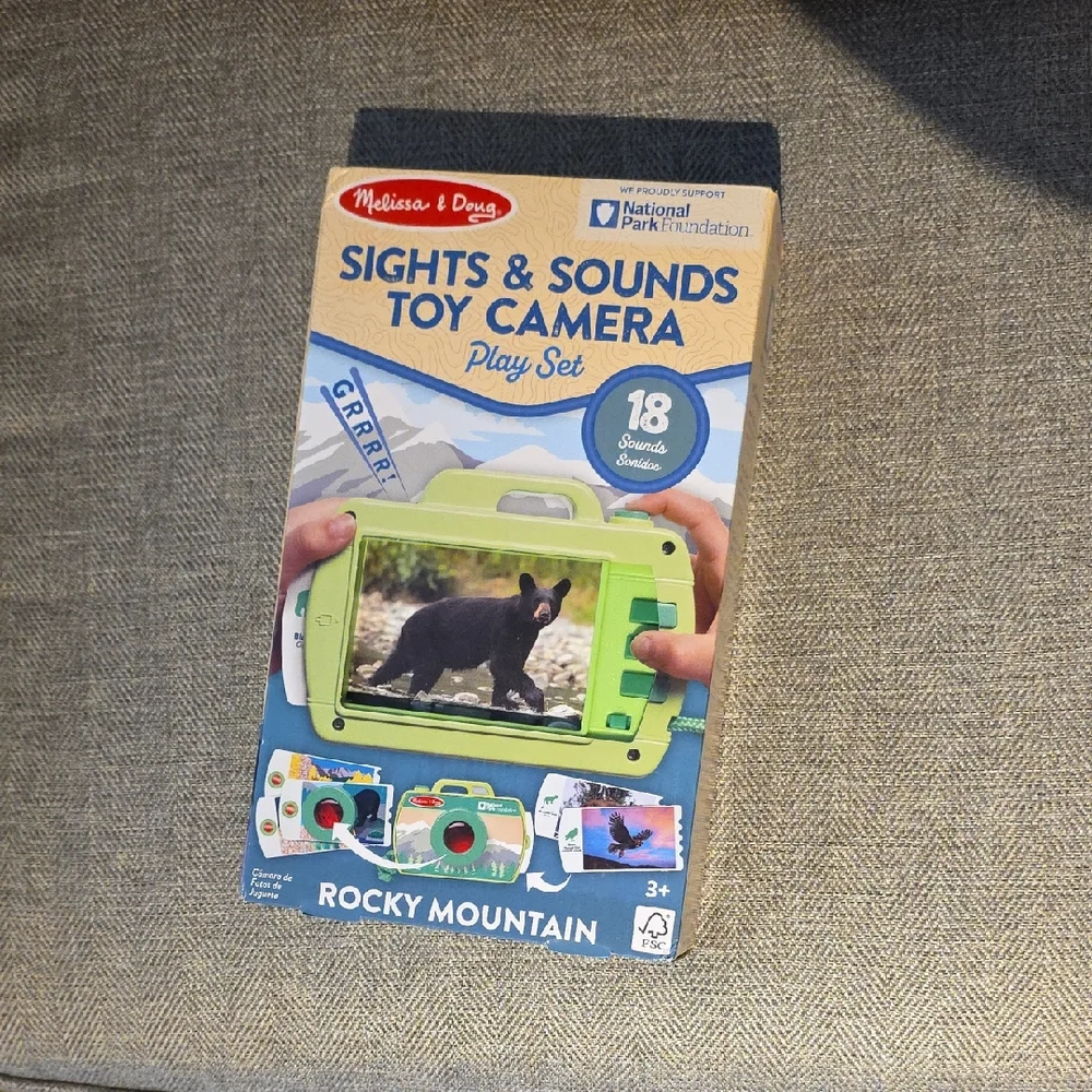 Melissa & Doug Sights & Sounds Toy Camera - Green